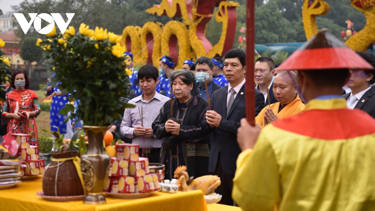 Thang Long relic site sees reenactment of traditional Tet rituals